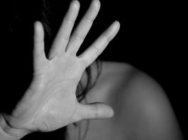 वहशत : फेसबुक पर दोस्ती कर युवती से 28 ने किया सामूहिक दुष्कर्म..