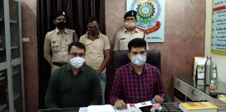 मोबाइल में फोटो खींचकर ब्लेकमेलिंग करने वाले आरोपी गिरफ्तार
