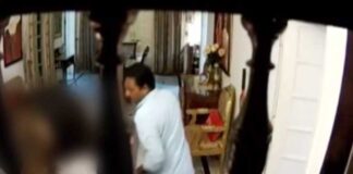 बीवी ने DG पुरुषोत्तम शर्मा को दूसरी महिला के साथ पकड़ा, तो IPS ने कर दी बीबी की बेदम पिटाई… वायरल वीडियो पर DG सस्पेंड