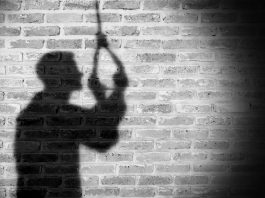 घरवालों ने नहीं दिलाया 30 हजार का कुत्ता तो लड़के ने फांसी लगाकर दे दी जान