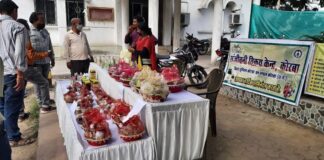 संजीवनी विक्रय केन्द्र में हर्बल उत्पादों का गिफ्ट पैक भी बिक्री के लिये उपलब्ध..