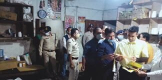फैक्ट्री में बन रहा था नकली घी, पुलिस छापे में आठ ब्रांड के डिब्बे बरामद..