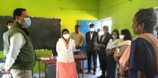 धान खरीदी केंद्रों में डिजिटल आर्द्रतामापी से हो धान में नमी की जांच-डाॅ.अलंग संभागायुक्त डॅा. संजय अलंग ने मतदान केंद्रों के साथ धान खरीदी केंद्रों का किया निरीक्षण बिना पूर्व सूचना के मतदाता सूची से नाम न काटने के दिए निर्देश धान खरीदी केंद्र में अव्यवस्थाओं को लेकर उप पंजीयक और समिति प्रबंधक को कारण बताओ नोटिस जारी करने दिए निर्देश