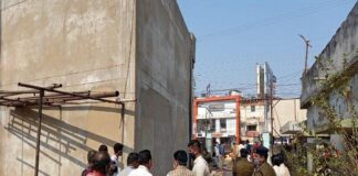 अवैध निर्माणाधीन भवन पर चला निगम का बुलडोजर..