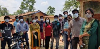 कोरबा: संस्था “ऐक्ट ऑफ़ ह्यूमैनिटी” द्वारा दुर गांव जाकर जरूरतमंद परिवारों को दिया गया राशन एवं जरूरत का सामान