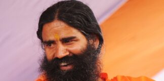 वीडियो शेयर कर बोले रामदेव – मेडिकल माफियाओं में हिम्मत है तो आमिर खान के खिलाफ खोलें मोर्चा