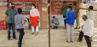 छापा मारने आई SDM से बोला झोलाछाप डॉक्टर- 200 कोरोना मरीज किए ठीक, थैंक्यू बोलिए..