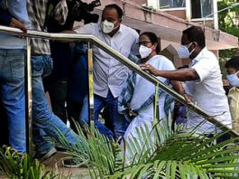 Narada Case: CBI दफ्तर में धरने पर बैठीं ममता बनर्जी, कोर्ट में शुरू हुई वर्चुअल सुनवाई