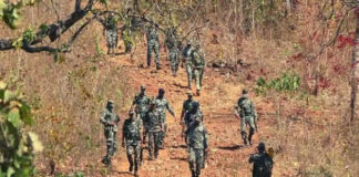 सुकमा में पुलिस कैंंप पर नक्सलियों ने की गोलीबारी, 3 ग्रामीणों की मौत