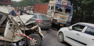 छत्तीसगढ़: ट्रक और पिकअप में जानलेवा भिडंत.. चालक गंभीर रूप से घायल… जिले में सड़क हादसों का सिलसिला जारी! दो दिनों के भीतर दो की मौत..