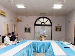 ममता के करीबी अधिकारी को केंद्र ने बुलाया दिल्ली, CM ने 4 दिन पहले बढ़ाया था कार्यकाल