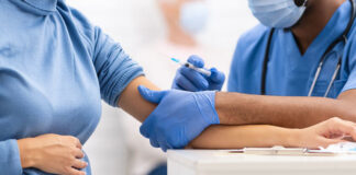 प्रेग्नेंट महिलाओं को Covid-19 Vaccine लगवानी चाहिए या नहीं? जानिए WHO की सलाह