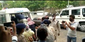 होटल में सरेआम चल रहा था सेक्स रैकेट, 6 लड़कियों समेत 12 गिरफ्तार