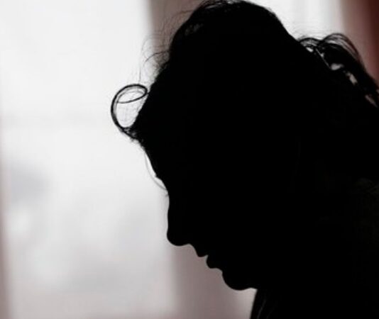 विधवा महिला संग शादी कर युवक ने दोस्ती के साथ मिलकर किया गैंगरेप, फिर दिया तलाक