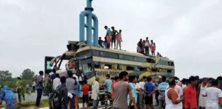 प्राइवेट डबल डेकर बस का एक्सीडेंट, 1 की मौत, ऐसे हुई पूरी घटना