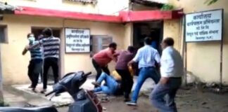 छत्तीसगढ़: शहर कांग्रेस सचिव और ठेकेदार के बीच हुई मारपीट.. उधार की रकम को लेकर हुआ विवाद.. देखिए वायरल वीडियो..