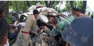 दुल्हा समेत 4 की मौत : शादी के बाद दुल्हन को विदा कर लौट रही दुल्हे की गाड़ी का एक्सीडेंट… दुल्हे सहित 4 लोगों की मौके पर ही मौत