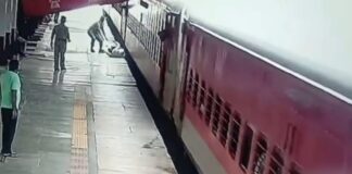चलती ट्रेन से गिरा यात्री, आरपीएफ जवान ने बचाई जान, रेल मंत्री ने शेयर किया ये वीडियो