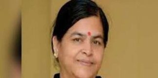 मंत्री ने कहा कि उनके साथ सेल्फी लेने के लिए बीजेपी मंडल इकाई में जमा करने पड़ेंगे 100 रूपए