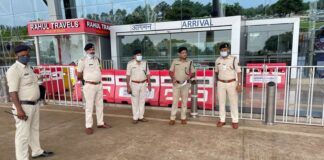 रायपुर एयरपोर्ट में बढ़ाई गई सुरक्षा व्यवस्था, कुछ ही देर में विधायकों के साथ पहुंचेंगे सीएम भूपेश बघेल