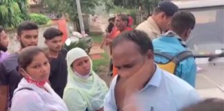 थप्पड़ कांड: महिला के खिलाफ केस दर्ज, टीआई को नोटिस जारी