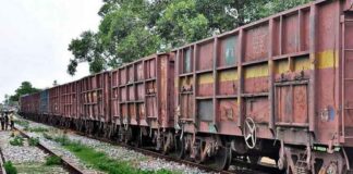 मालगाड़ी पटरी से उतरी, ये ट्रेन हुई रद्द