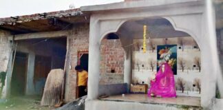 कोरोना से मौत: पति ने बनवाया पत्नी का मंदिर, रोजाना दर्शनकर बेटे करते हैं तसल्ली