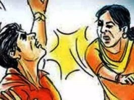 मनचले ने की किन्नर के साथ छेड़छाड़, जमकर हुई धुनाई
