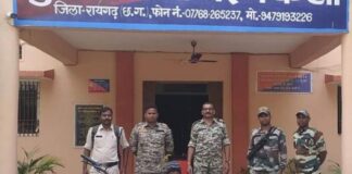 बुलेट पर शराब का अवैध परिवहन कर रहे दो युवक गिरफ्तार