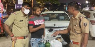 रायपुर: मरीन ड्राइव में हुक्का डिलीवरी बॉय पकड़ाया.. 7 नग हुक्का और जर्दा जब्त…
