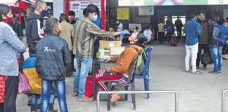 Omicron Variant को लेकर रेलवे सतर्क, सभी जोन को कड़े आदेश जारी, बताया- वेरिएंट पीड़ित मरीज मिले तो क्या करें