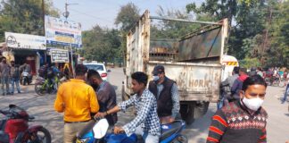 कोरबा ब्रेकिंग: कोरोना नियमों का पालन करवाने आयुक्त ने संभाला मोर्चा.. बुधवारी में हो रही मास्क चेकिंग..