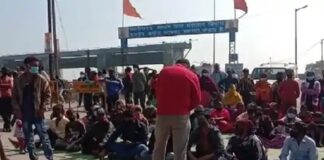 कोरबा: बस से कुचलकर बाइक सवार युवक की मौत.. गुस्साए लोगों ने 4 घंटे स्टेट हाईवे किया जाम..मुआवजा और सड़क मरम्मत के आश्वासन पर हटे