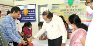 एनटीपीसी कोरबा कार्यकारी निदेशक विश्वरूप बसु ने बच्चों को पल्स पोलियो की खुराक पिलाकर की उज्ज्वल भविष्य की कामना
