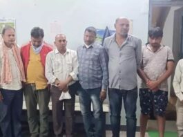 8 जुआरी गिरफ्तार, खेत में हुआ जुआ फंड का पर्दाफाश