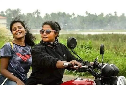 वाह!19 की उम्र में पति खोने वाली महिला, अब बाइक पर पूरा देश घूमने को तैयार