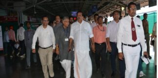 स्टेशन पर सुविधाओं का ‘VIP’ निरीक्षण: चेयरमैन ने 35 मिनट नाश्ता किया, 25 मिनट रेस्टोरेंट देखा; यात्रियों ने समस्याएं बताईं, तो आगे बढ़ गए