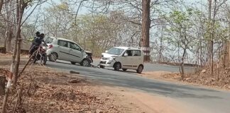 कोरबा: अंधे मोड़ पर दो कारो में ज़बरदस्त भिड़ंत, पति-पत्नी हुए घायल