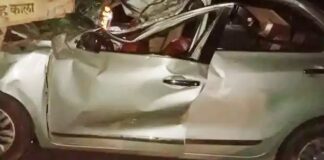 छत्तीसगढ़: ट्रक से टकराई कार, CRPF जवान के मासूम बेटे की हुई मौत