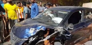 बड़ा हादसा: दो कारें आपस में भिड़ी.. कार सवारों को आई गंभीर चोटे