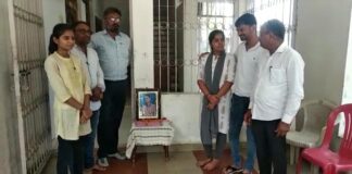 कोरबा: बेटियों ने निभाया बेटे का फर्ज:बेटे नहीं है तो पिता की अर्थी को दिया कंधा, चिता को दी मुखाग्नि