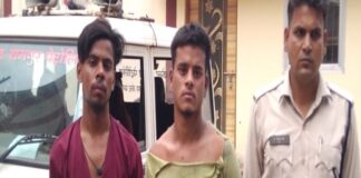 कोरबा: टाइल्स लगाने आए युवक ने बाथरूम में नहा रही महिला का बनाया वीडियो, 2 युवक गिरफ्तार