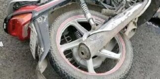 सामने से बाइक सवार ने मारी ठोकर, दो दोस्त घायल