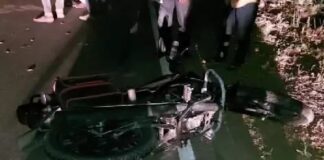 अनियंत्रित होकर बाइक से गिरी, महिला की मौत
