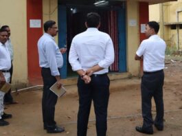 कलेक्टर ने सीएमओ को लगाई फटकार, कार्य में लापरवाही बरतने का आरोप