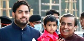 मुकेश अंबानी ने रिलायंस जियो के डायरेक्टर पोस्ट से किया रिजाइन.. आकाश अंबानी बने चेयरमैन