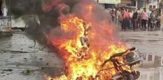 कोरबा ब्रेकिंग: स्टार्ट करते ही एक्टिवा में लगी आग.. एक दिन पहले खरीदी थी..