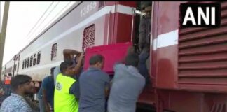 रेल हादसा: दुर्घटनास्थल पहुंचे बिलासपुर जीएम