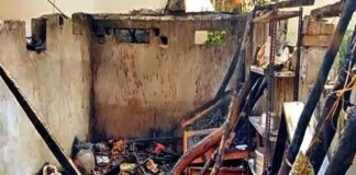 किसान के घर पटाखे की चिंगारी से लगी आग, अनाज सहित कई सामान जले