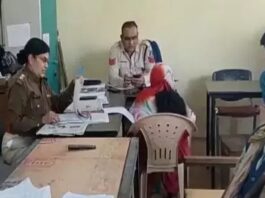 फ्लैक्स लगा रहे मजदूर को लगा करंट, मौके पर हुई मौत